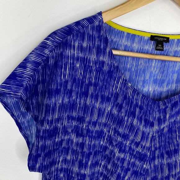 Ann Taylor Blue Printed Tie Front Short Sleeve Blouse Women's Size X-Small XS - Picture 3 of 6